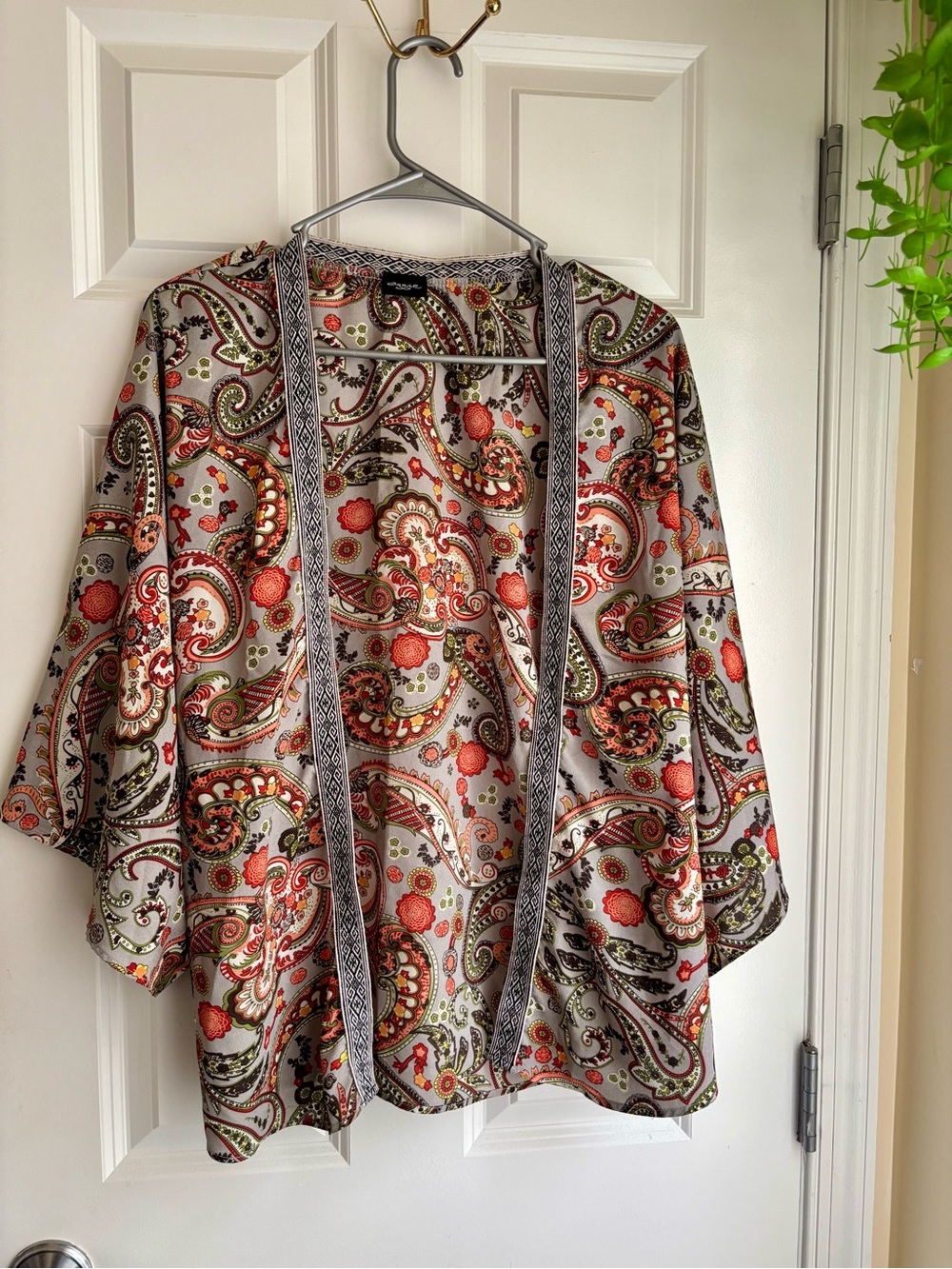 Paisley Print Open-Front Women's Sweater Kimono - Red/Green on Cream